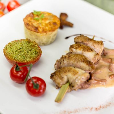 Brochette de filet de cailles aux girolles