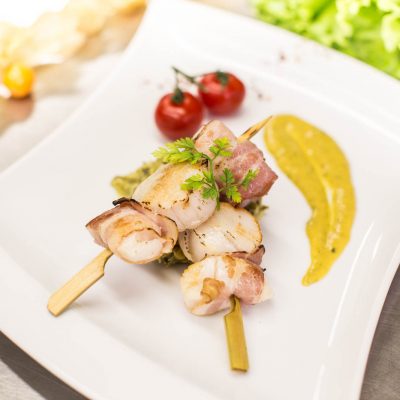 Brochette de Saint-Jaques entrelardé