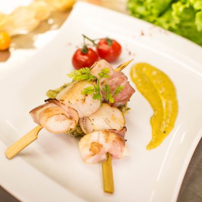 Brochette de Saint-Jaques entrelardé
