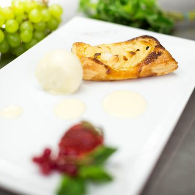 Tarte fine aux pommes glace à la vanille